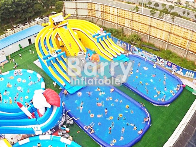 Sponge Cartoon Inflatable Amusement Park Rides For Sale , Water Park With 2 Pools BY-AWP-043